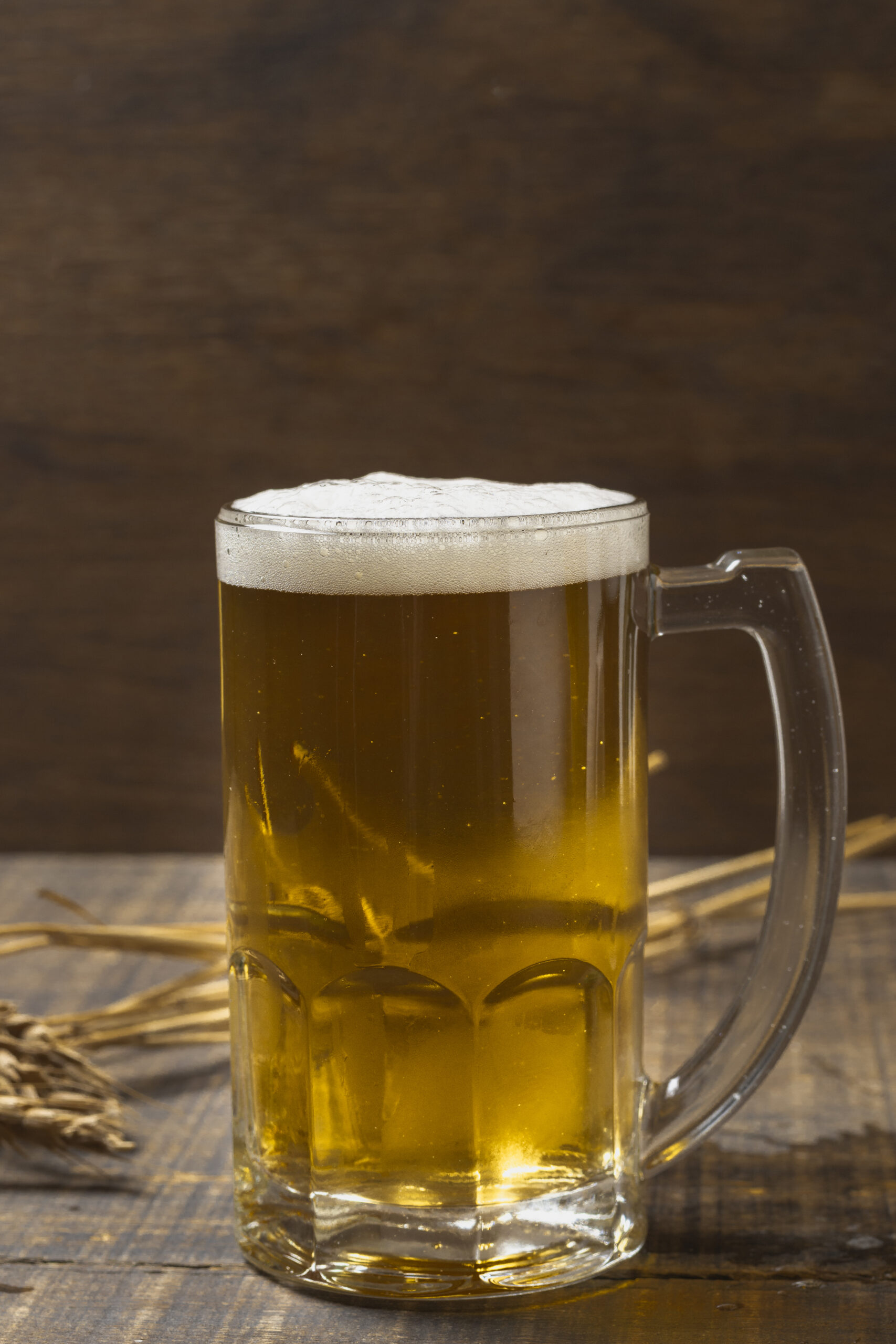 front-view-pint-with-refreshing-beer